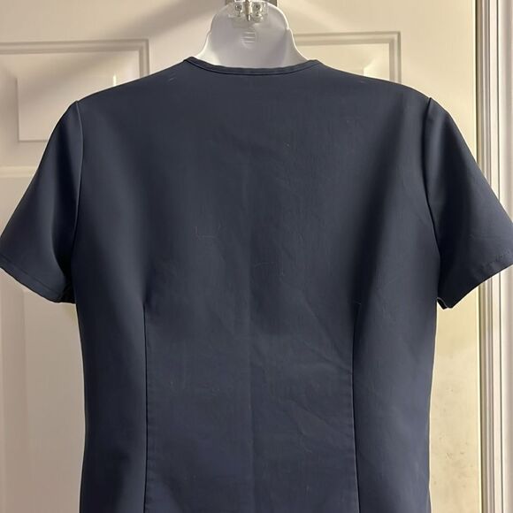 FIGS Technical Collection Navy Short Sleeve V-Neck Medical Scrub Shirt Pocket-XS - Picture 9 of 12